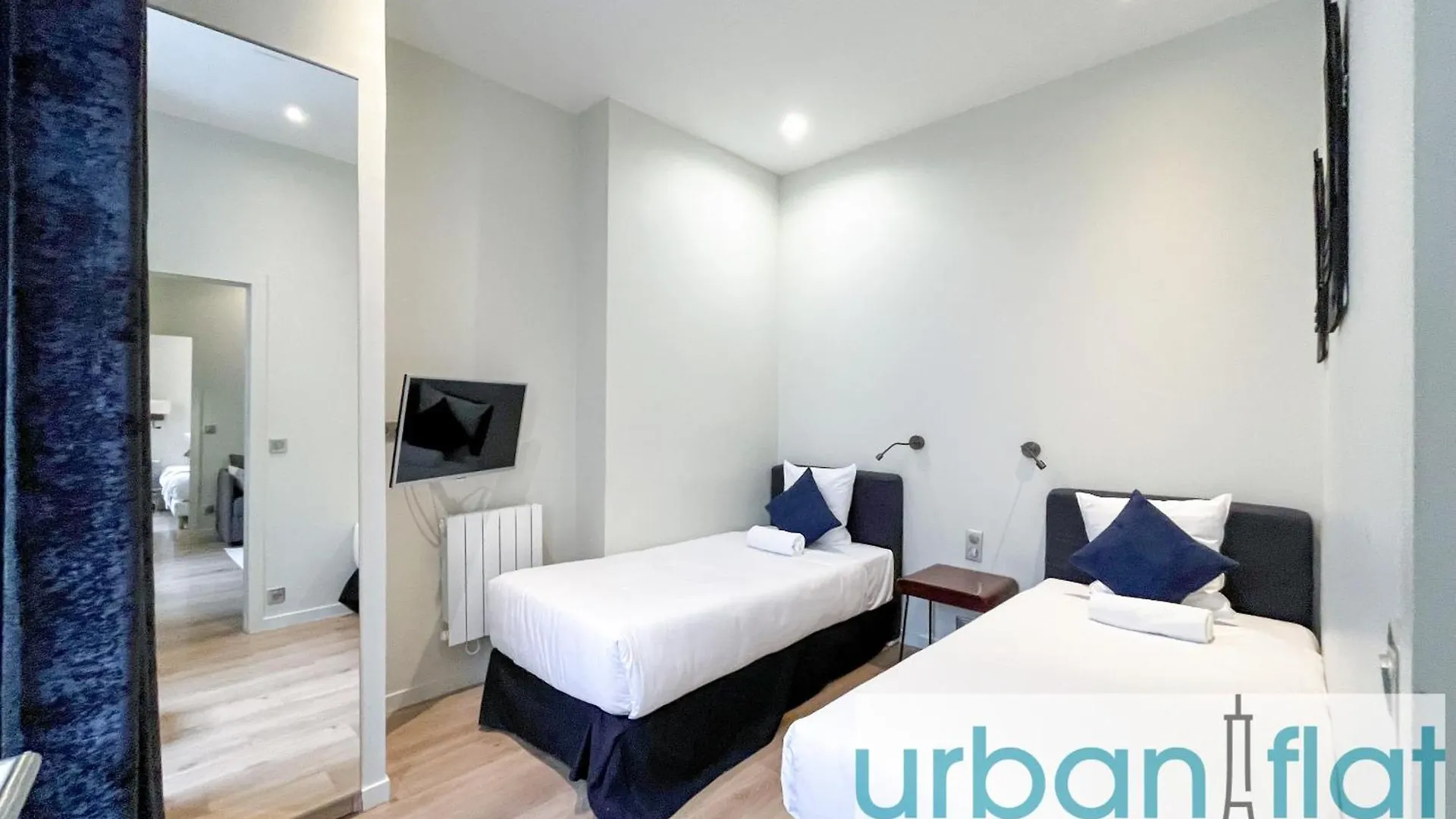 Urban Flat 64 - Luxury Flat Mermoz - Champs Elysees Paris Apartment
